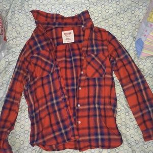 Women’s flannel shirt
